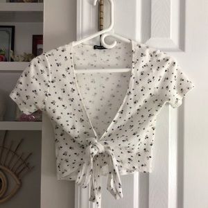 Brandy Melville tie crop top